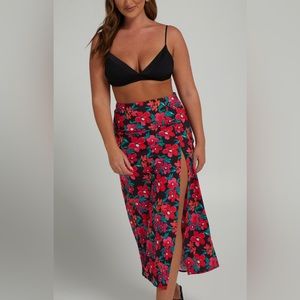 Showpo midi floral skirt perfect condition never worn princess polly